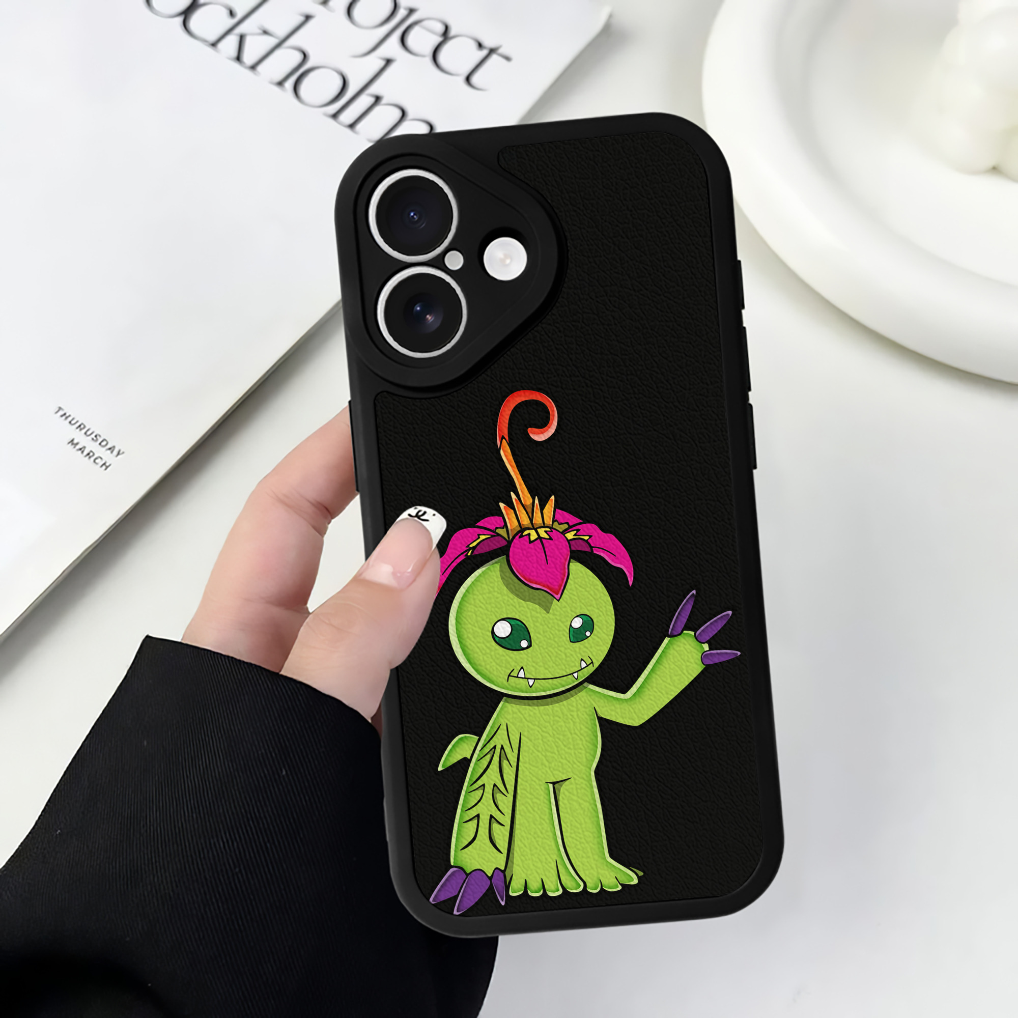 （画像用） Digimon デジタルモンスター/デジモン 【iPhone 16シリーズ対応】シリコンスマホケース（レザー調） 材質：シリコン